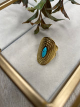 Anillo ancho con piedra en acero dorado - DiversoWomen